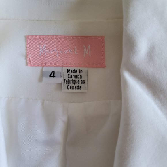 Classy White Crop Blazer - Picture 5 of 6